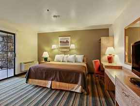 Kamar Tidur 4 Ellis Island Hotel (formerly Super 8 Las Vegas Strip Area)