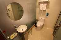 Toilet Kamar Junpeng Hotel