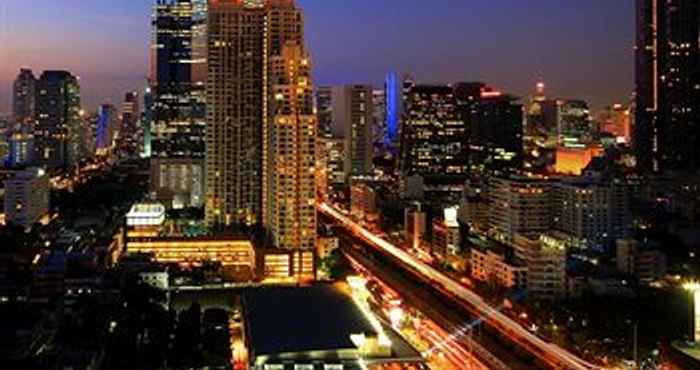 Nearby View and Attractions Oaks Bangkok Sathorn