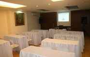 Functional Hall 6 Alejandra Hotel And Suites