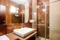 In-room Bathroom Bansi Home Stay