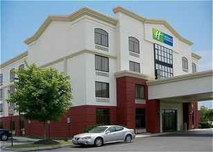 Exterior 4 Holiday Inn Express RICHMOND AIRPORT, an IHG Hotel