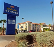 Bangunan 2 Holiday Inn Express CALEXICO, an IHG Hotel