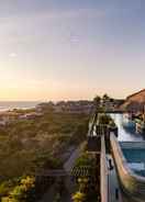 Holiday Inn Bali Canggu Aerial Sunset Pool ฮอลิเดย์ อินน์ รีสอร์ท บาหลี ซังกู, โรงแรม IHG