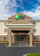 Hotel Exterior Holiday Inn Express & Suites CLINTON, an IHG Hotel