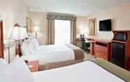 Bedroom 4 Holiday Inn Express & Suites AUBURN HILLS, an IHG Hotel