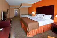 Bedroom Holiday Inn LOUISVILLE AIRPORT SOUTH, an IHG Hotel