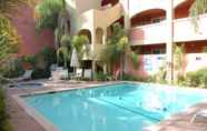 Kolam Renang 4 Holiday Inn Express ANAHEIM WEST, an IHG Hotel