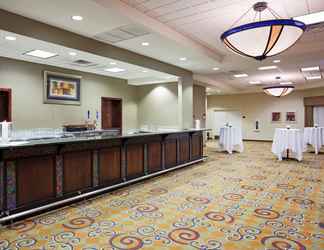 Lobby 2 Holiday Inn CONFERENCE CTR MARSHFIELD, an IHG Hotel