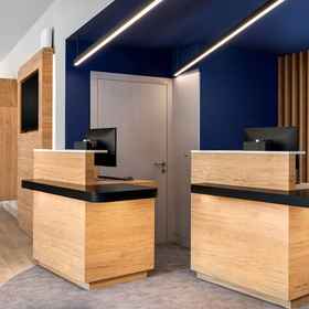 Check in with ease at reception 1 Holiday Inn Express PORTO – BOAVISTA by IHG, an IHG Hotel, Hotel NorteShopping