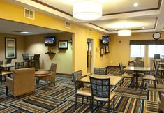Restaurant 2 Holiday Inn Express & Suites CANYON by IHG, an IHG Hotel
