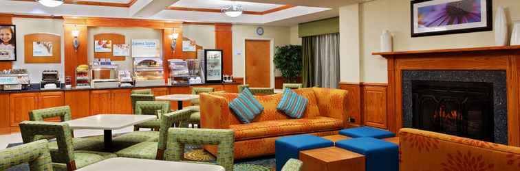 Lobi Holiday Inn Express & Suites RICHMOND-BRANDERMILL-HULL ST., an IHG Hotel