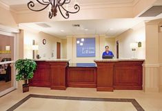 Lobby 2 Holiday Inn Express & Suites CAMDEN-I20 (HWY 521) by IHG, an IHG Hotel