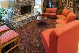 Lobi 4 Holiday Inn Express GRANTS PASS, an IHG Hotel