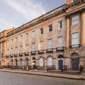 voco Edinburgh Royal Terrace Exterior 1 voco EDINBURGH - ROYAL TERRACE by IHG, an IHG Hotel, Khách sạn East Lothian