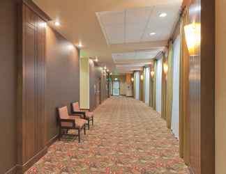 Lobby 2 Holiday Inn JACKSON NW - AIRPORT ROAD, an IHG Hotel