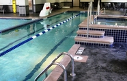 Swimming Pool 2 Holiday Inn Express & Suites COLUMBUS - POLARIS PARKWAY, an IHG Hotel