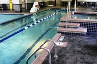 Swimming Pool Holiday Inn Express & Suites COLUMBUS - POLARIS PARKWAY, an IHG Hotel