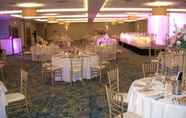 Dewan Majlis 4 Crowne Plaza Suites PITTSBURGH SOUTH, an IHG Hotel