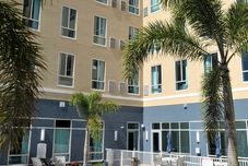 游泳池 Staybridge Suites ST. PETERSBURG DOWNTOWN by IHG, an IHG Hotel