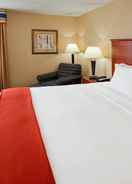 BEDROOM Holiday Inn Express RAMSEY-MAHWAH, an IHG Hotel