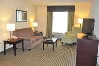 Common Space Holiday Inn Express & Suites SARASOTA EAST - I-75, an IHG Hotel