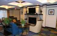 Lobi 6 Holiday Inn Express & Suites BELLE VERNON, an IHG Hotel