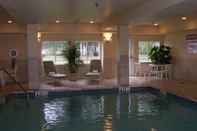 Swimming Pool Candlewood Suites WINDSOR LOCKS BRADLEY ARPT