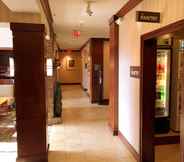 Lobby 6 Staybridge Suites DETROIT - NOVI, an IHG Hotel