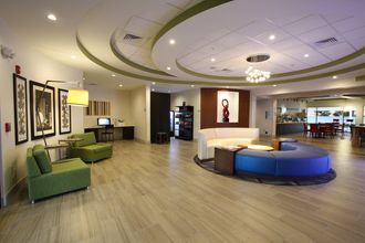 大堂 4 Holiday Inn Express & Suites LAKELAND SOUTH by IHG, an IHG Hotel