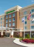 EXTERIOR_BUILDING Holiday Inn Indianapolis Airport, an IHG Hotel