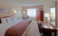 Bedroom 4 Holiday Inn PORTSMOUTH, an IHG Hotel