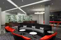 Lobi Crowne Plaza JFK AIRPORT NEW YORK CITY, an IHG Hotel