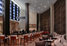 Bar, Kafe dan Lounge 2 Crowne Plaza JFK AIRPORT NEW YORK CITY, an IHG Hotel