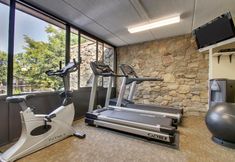 Trung tâm thể thao 2 Holiday Inn WESTBURY-LONG ISLAND by IHG, an IHG Hotel