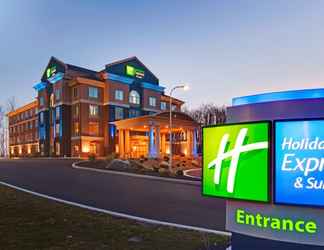 Exterior 2 Holiday Inn Express & Suites HAMBURG, an IHG Hotel