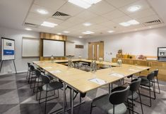 Others 7 Holiday Inn Express LONDON - WATFORD JUNCTION by IHG, an IHG Hotel