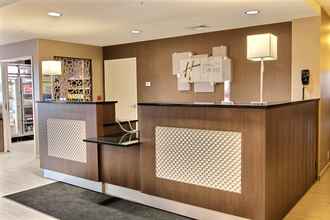 Lobi 4 Holiday Inn Express FARGO-WEST ACRES, an IHG Hotel