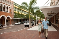 Ruang Umum Crowne Plaza FORT MYERS AT BELL TOWER SHOPS, an IHG Hotel