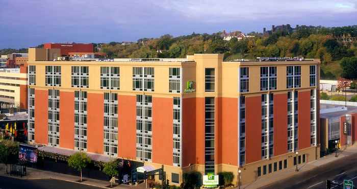 Exterior Holiday Inn ST. PAUL DOWNTOWN, an IHG Hotel