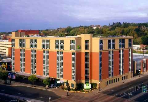 Exterior Holiday Inn ST. PAUL DOWNTOWN, an IHG Hotel