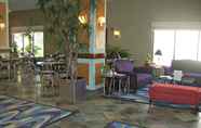 Lobby 4 Holiday Inn ROCK SPRINGS, an IHG Hotel