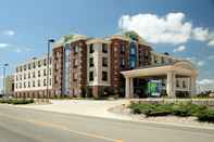 Exterior Holiday Inn Express & Suites MARION, an IHG Hotel