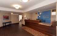 Lobi 2 Holiday Inn Express VERNON - MANCHESTER, an IHG Hotel