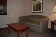 Common Space Holiday Inn Express & Suites AUBURN HILLS, an IHG Hotel