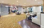 Restoran 6 Holiday Inn DALLAS DFW AIRPORT AREA WEST, an IHG Hotel