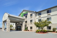 Exterior Holiday Inn Express MORGANTOWN, an IHG Hotel