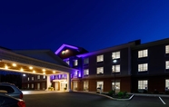 ภายนอกอาคาร 7 Holiday Inn Express & Suites STURBRIDGE, an IHG Hotel