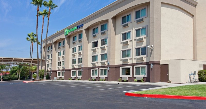 Exterior Holiday Inn Express COLTON-RIVERSIDE NORTH, an IHG Hotel