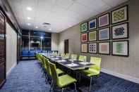 Dewan Majlis Holiday Inn Express & Suites QUEENSBURY - LAKE GEORGE AREA, an IHG Hotel